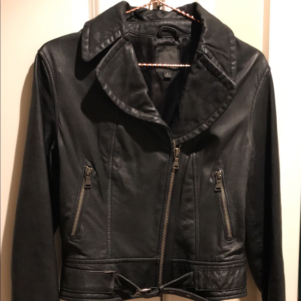 Women’s double breasted leather jacket
